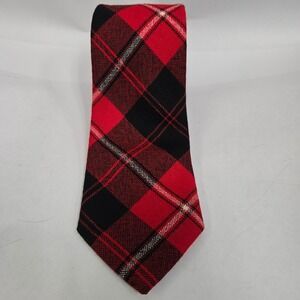 Ingles Buchan Scotland 100% Wool Tie Cunningham Tartan Plaid Red Black 54x3.25